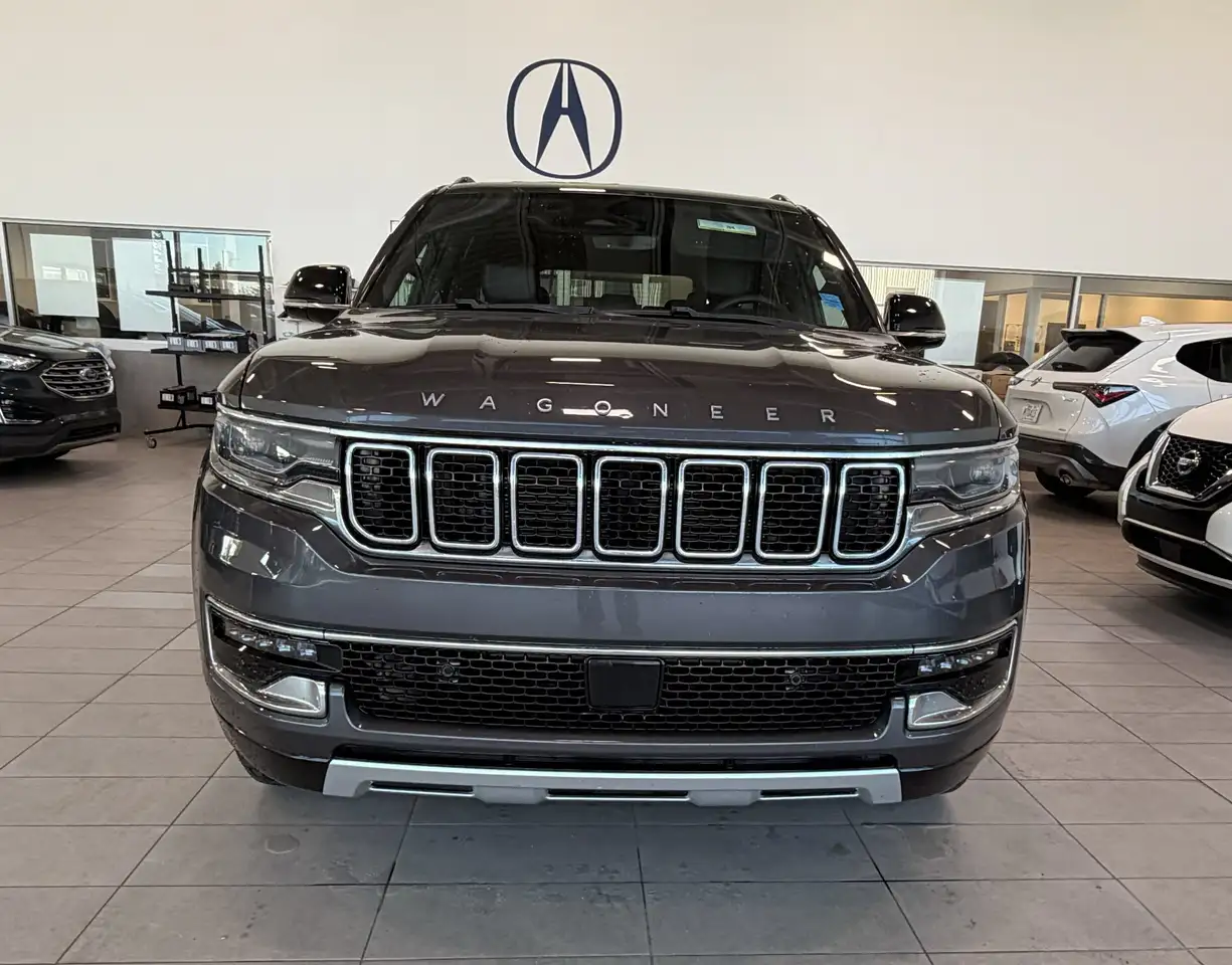 Jeep Wagoneer - Image 2