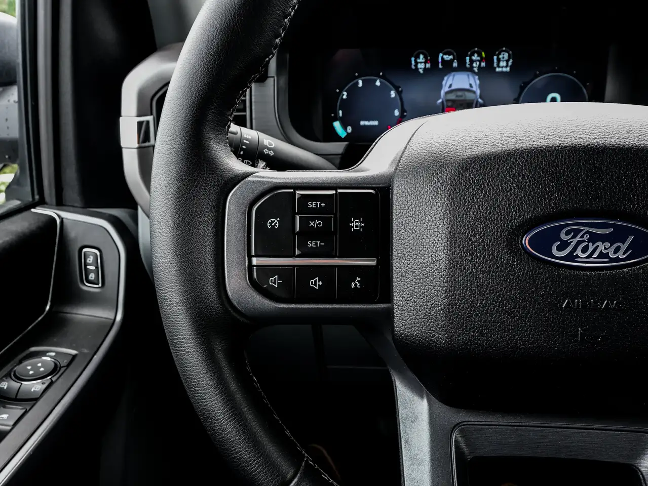 Ford F-150 - Image 21