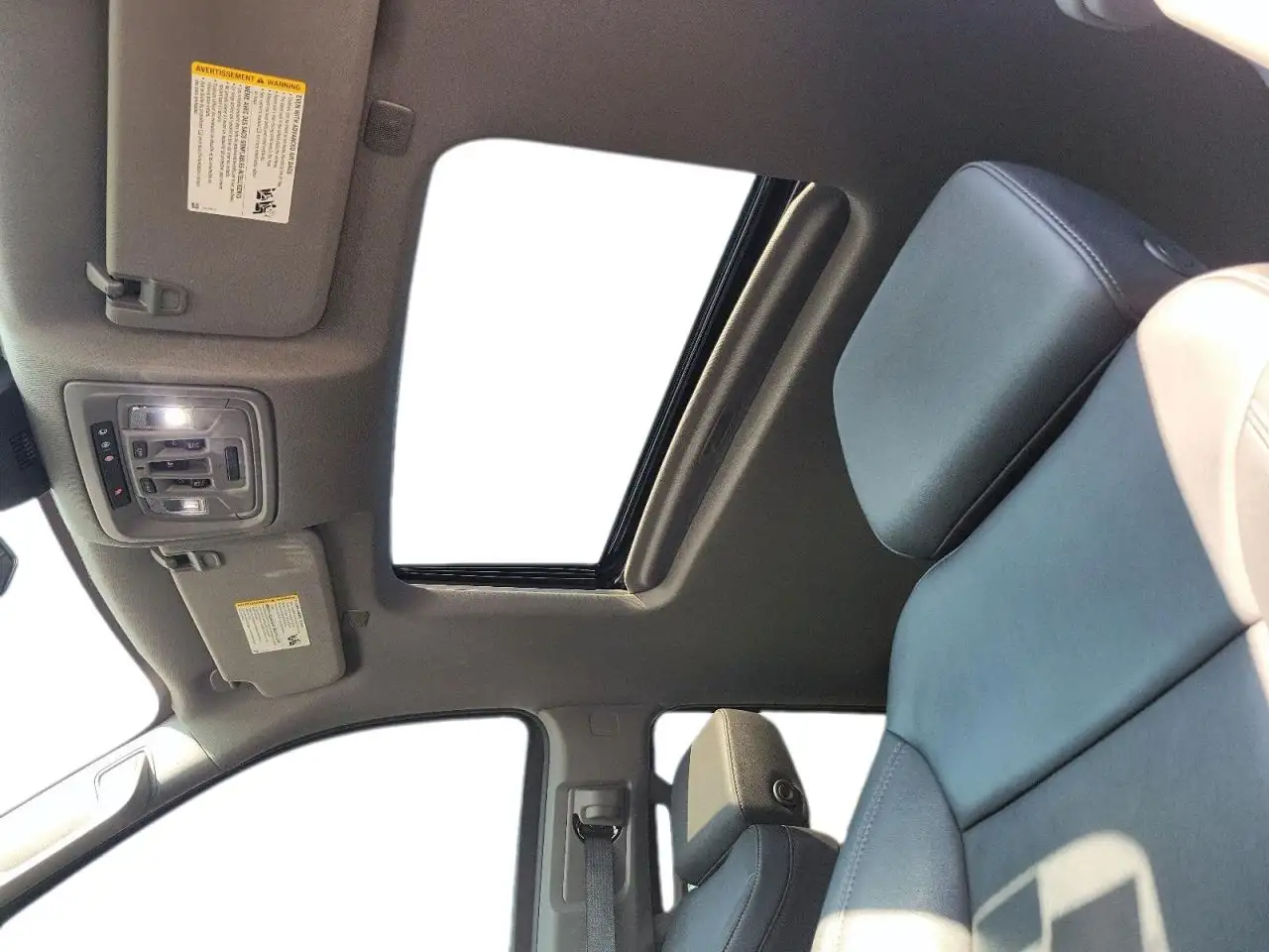 Chevrolet Silverado 1500 - Image 17