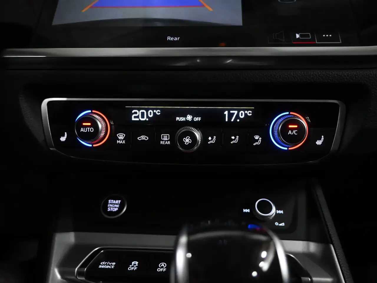 Audi Q3 - Image 19