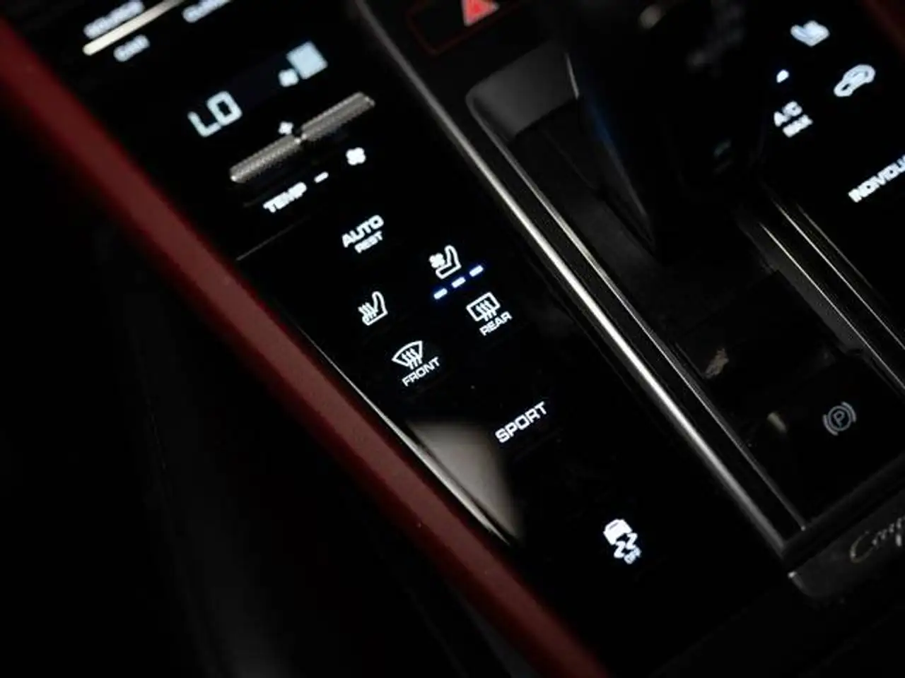 Porsche Cayenne - Image 22