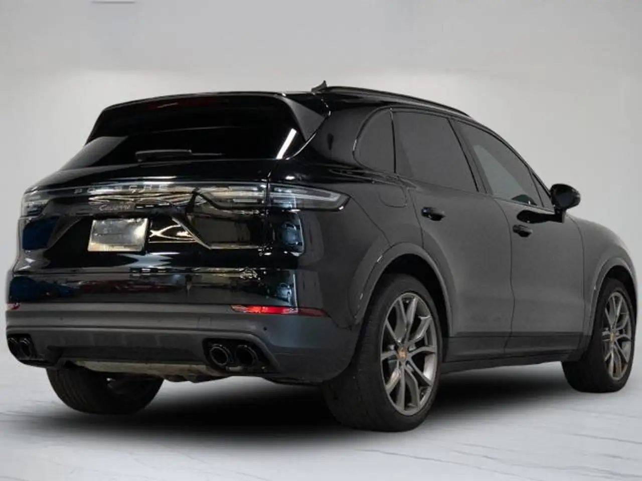 Porsche Cayenne - Image 4