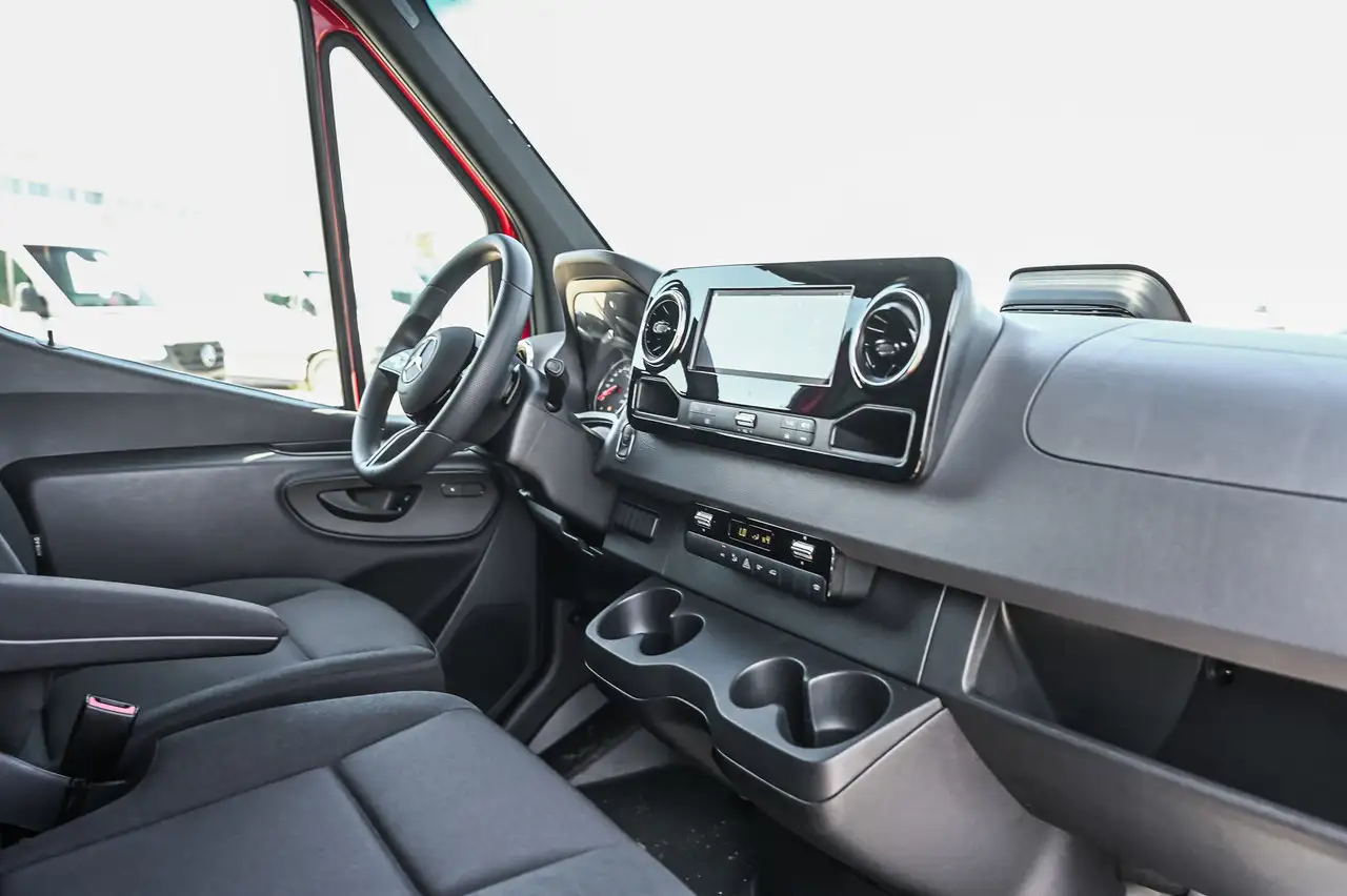Mercedes-Benz Sprinter 2500 - Image 14