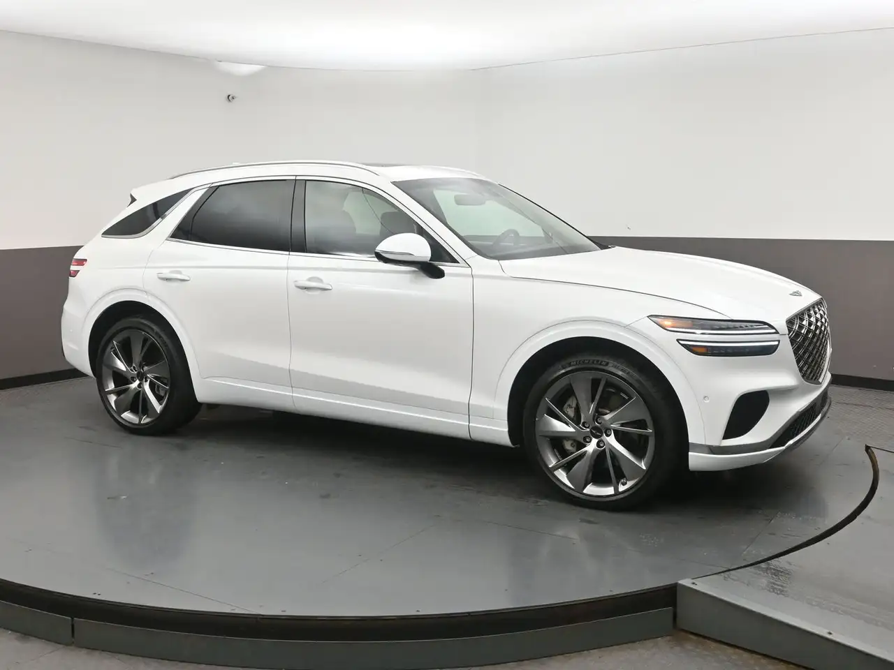 Genesis GV70 - Image 1