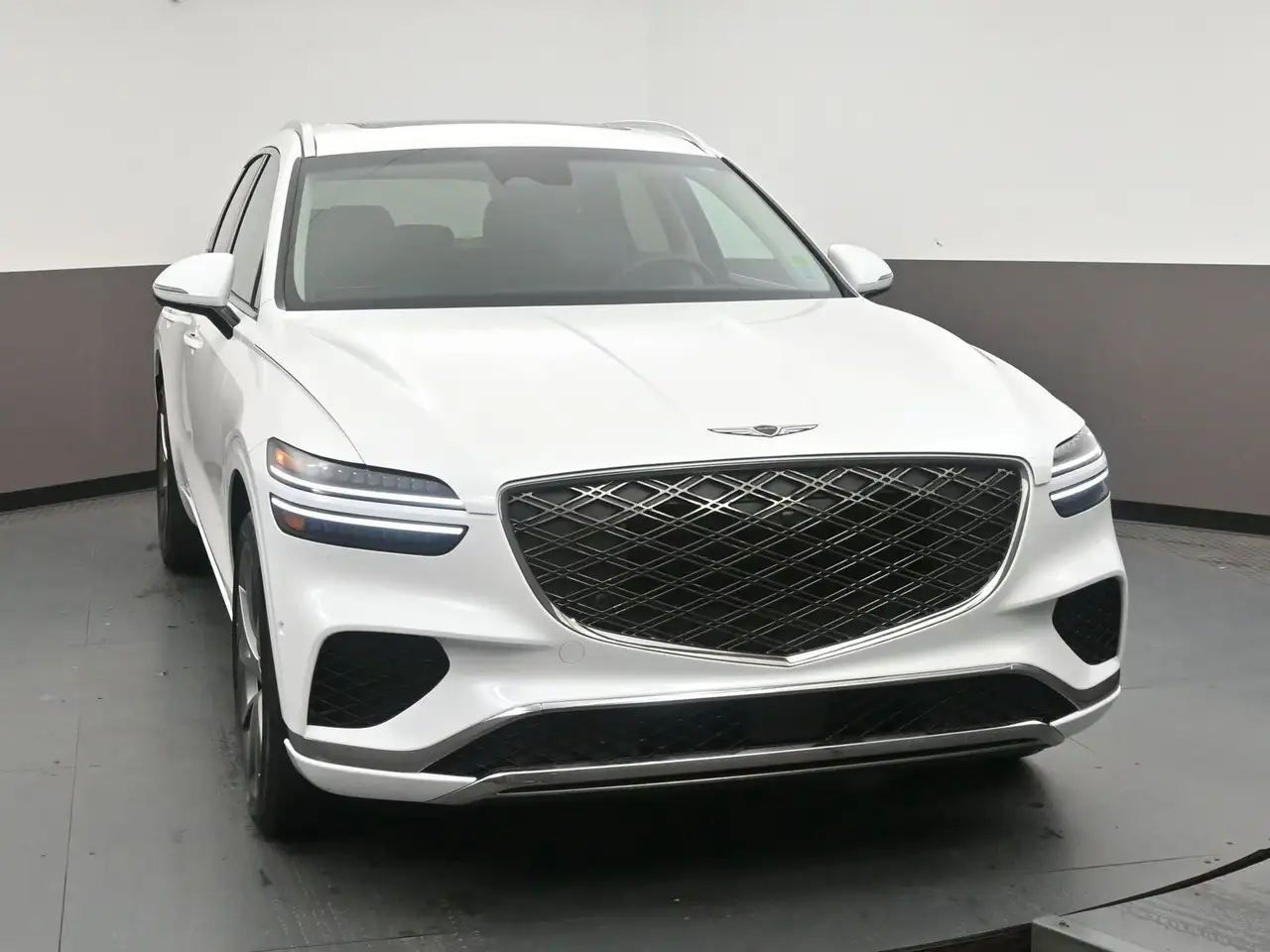 Genesis GV70 - Image 2