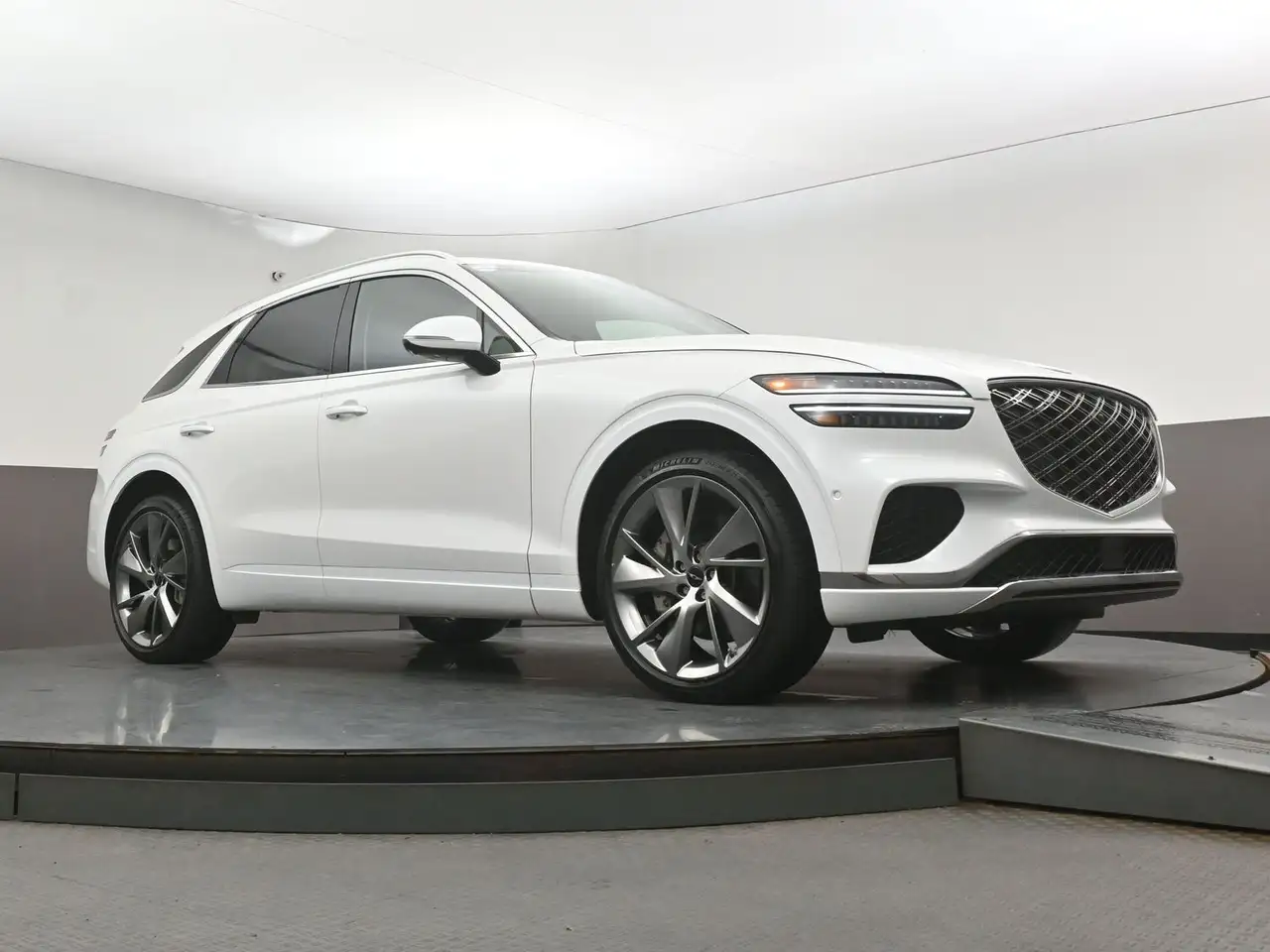 Genesis GV70 - Image 40