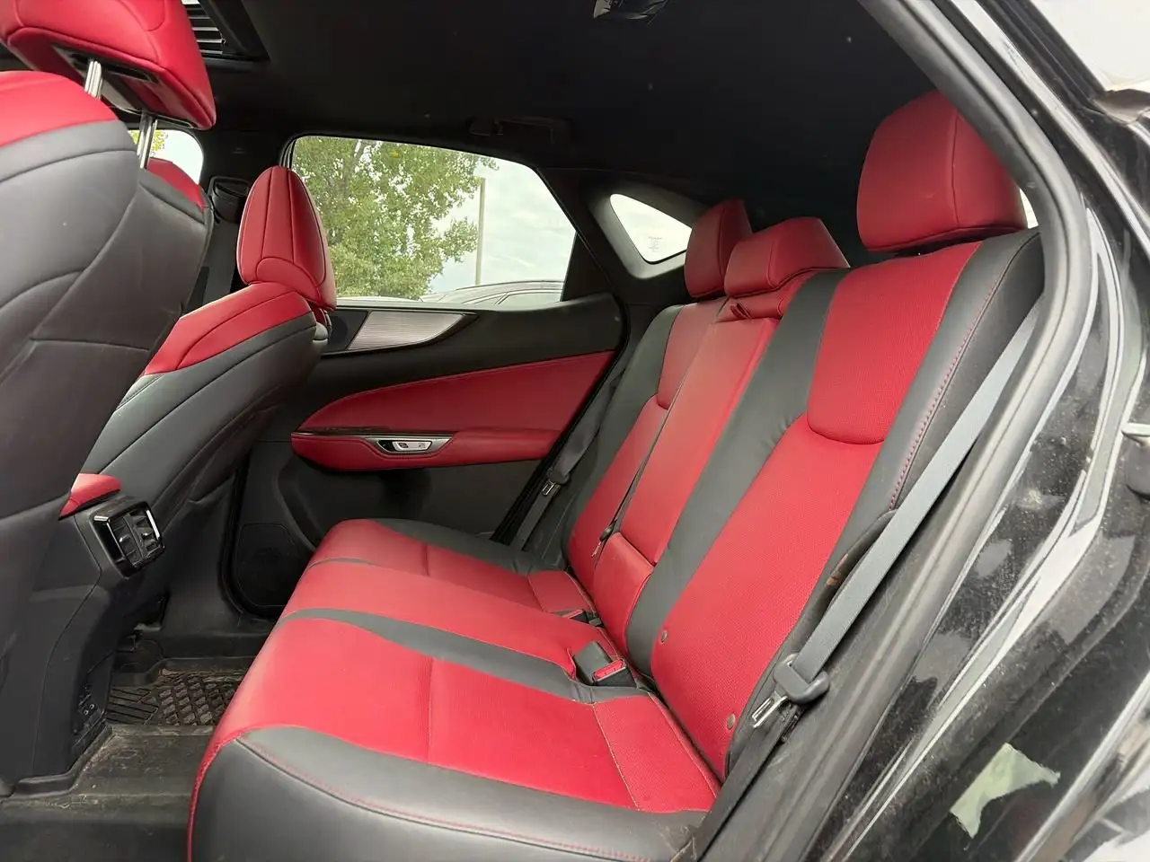 Lexus NX - Image 30
