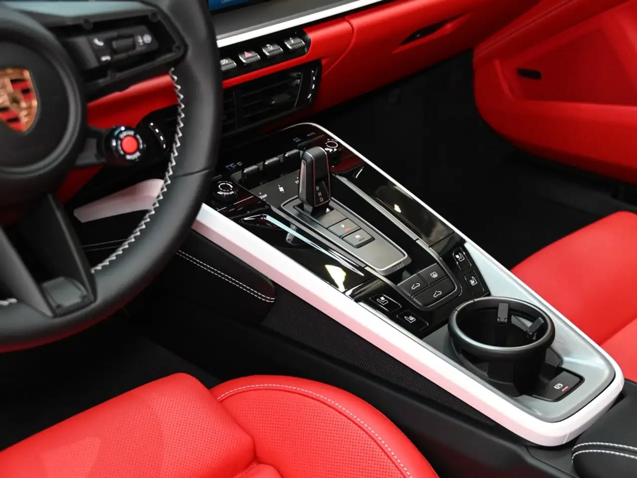 Porsche 911 - Image 16