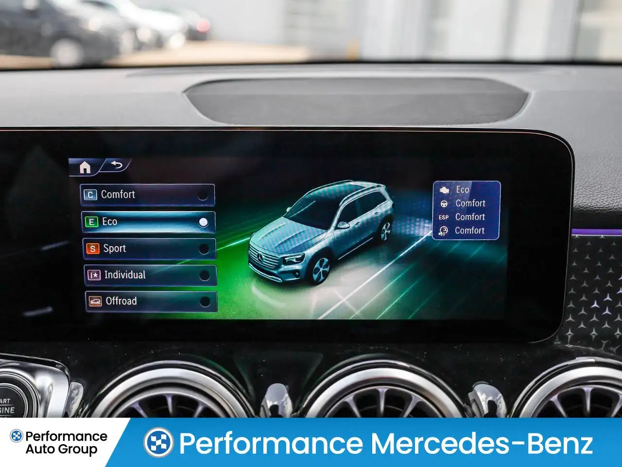 Mercedes-Benz GLB - Image 27