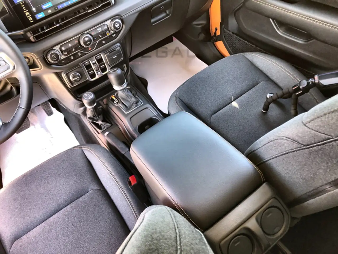Jeep Wrangler - Image 22