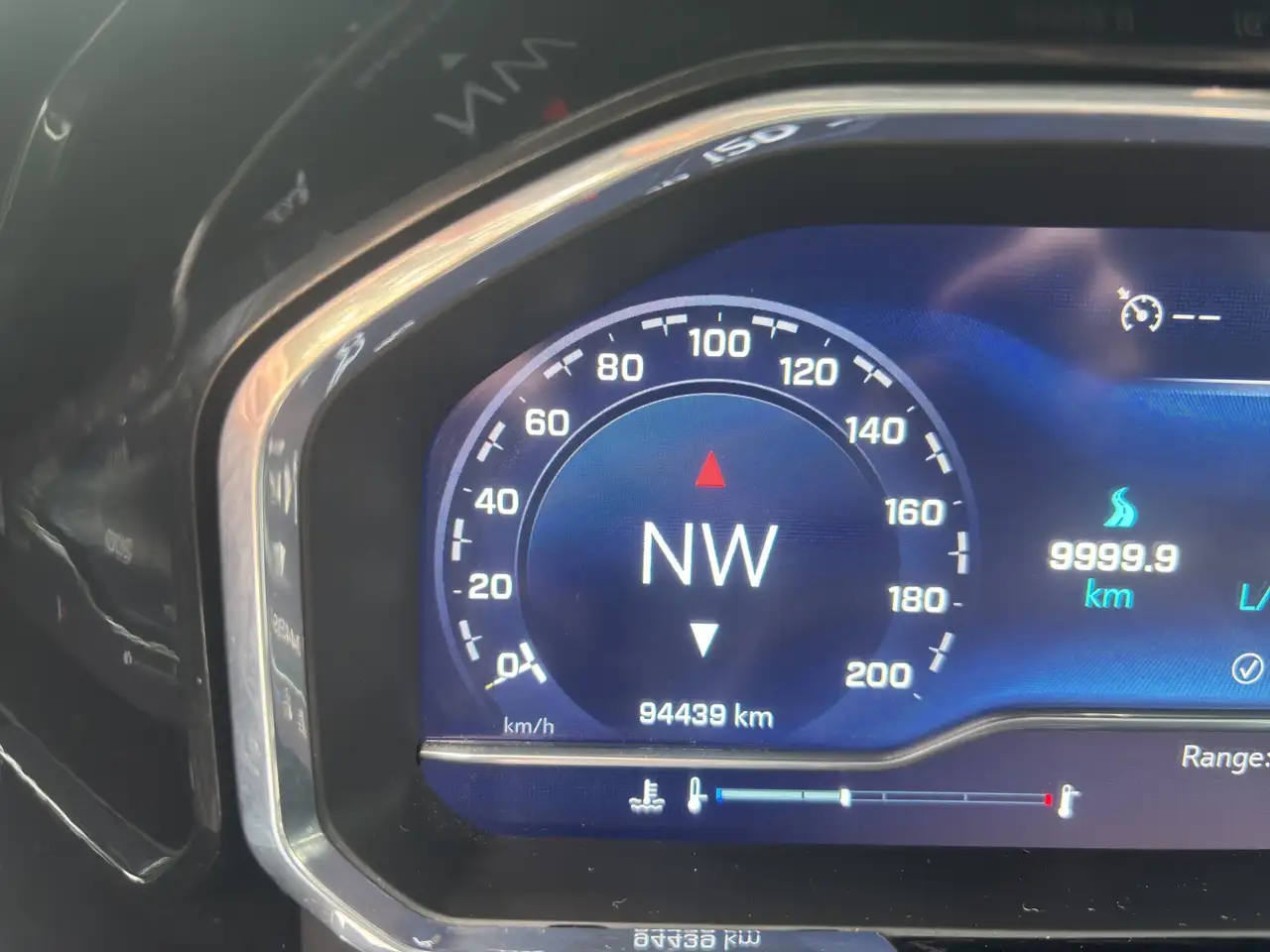 Chevrolet Silverado 1500 - Image 23