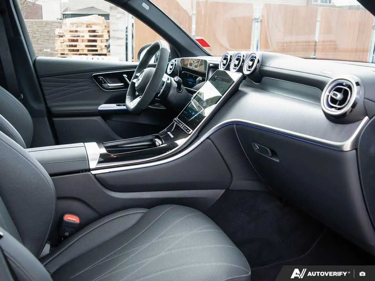 Mercedes-Benz GLC - Image 23