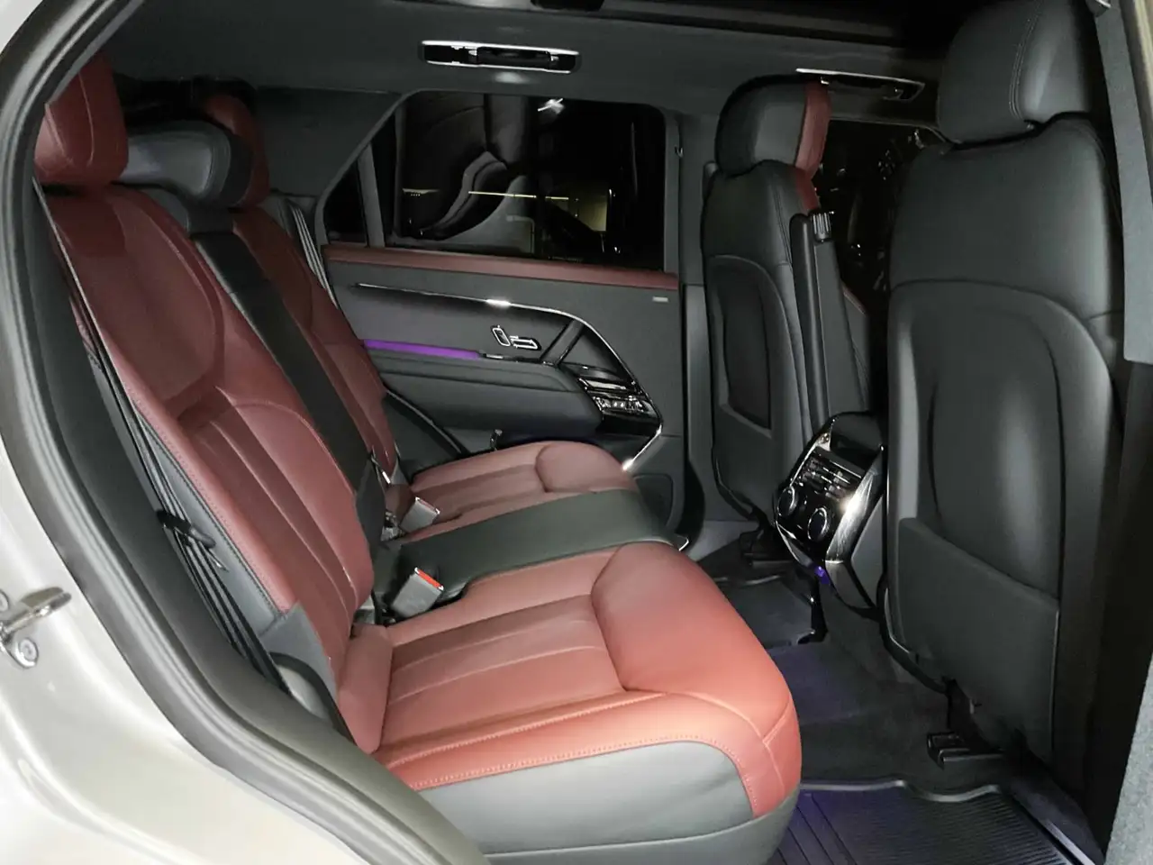 Land Rover Range Rover Sport - Image 25