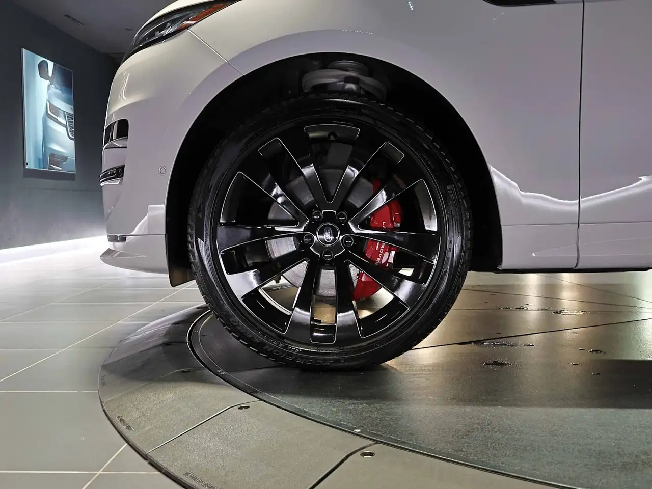 Land Rover Range Rover Sport - Image 9