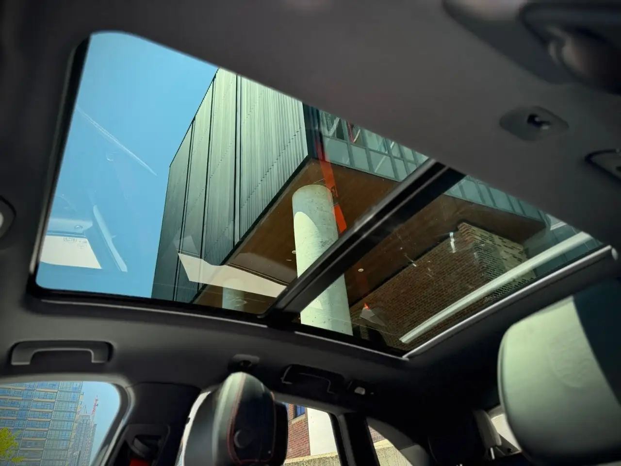 Porsche Macan - Image 30