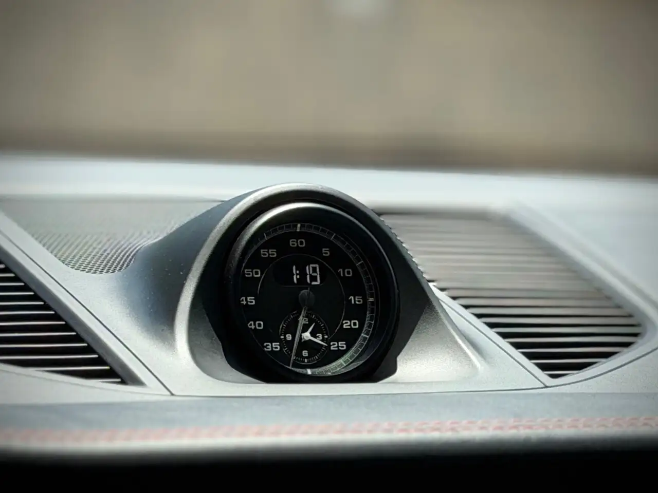 Porsche Macan - Image 14