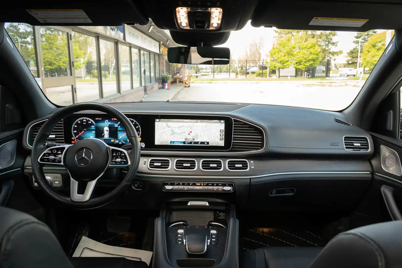 Mercedes-Benz GLE - Image 18