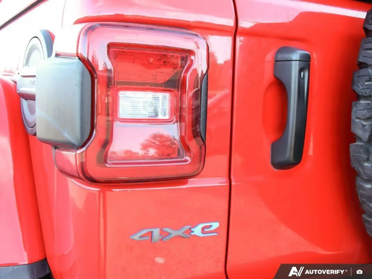 Jeep Wrangler - Image 12