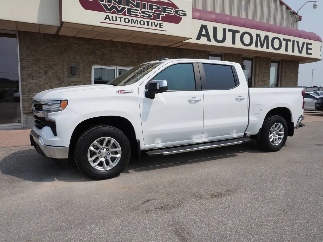 Chevrolet Silverado 1500 - Image 3