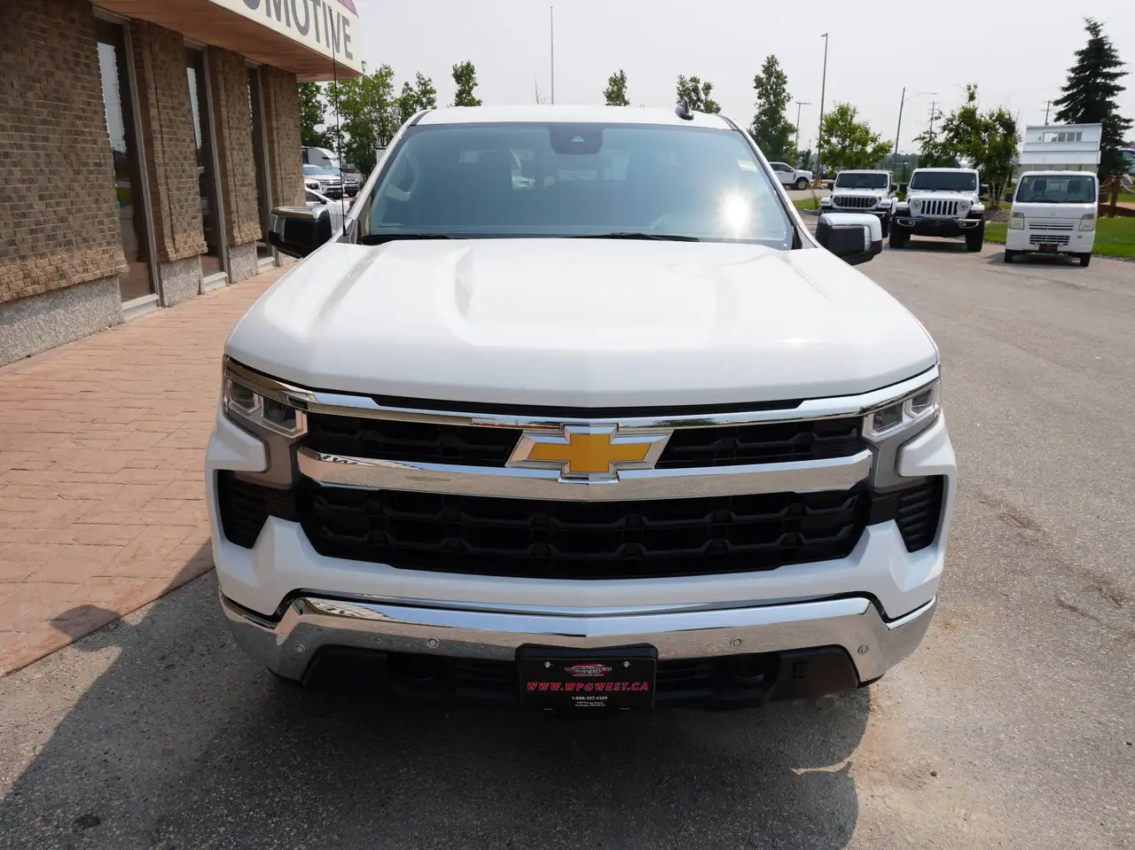 Chevrolet Silverado 1500 - Image 6