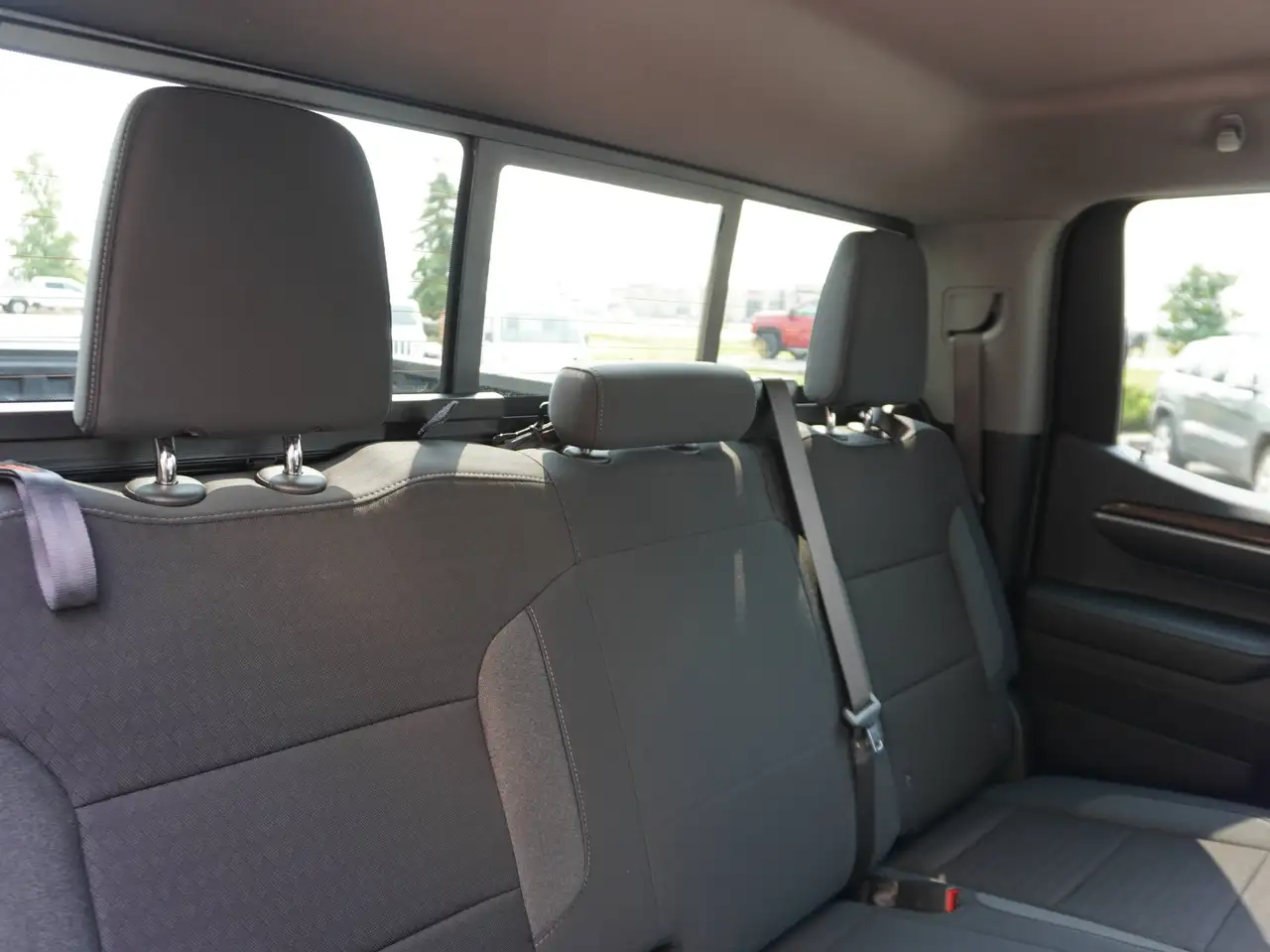 Chevrolet Silverado 1500 - Image 33
