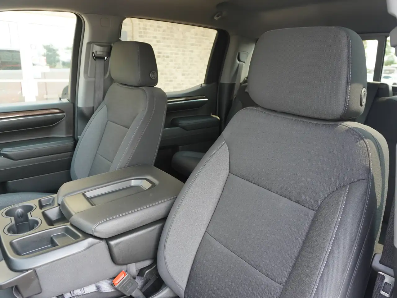Chevrolet Silverado 1500 - Image 29
