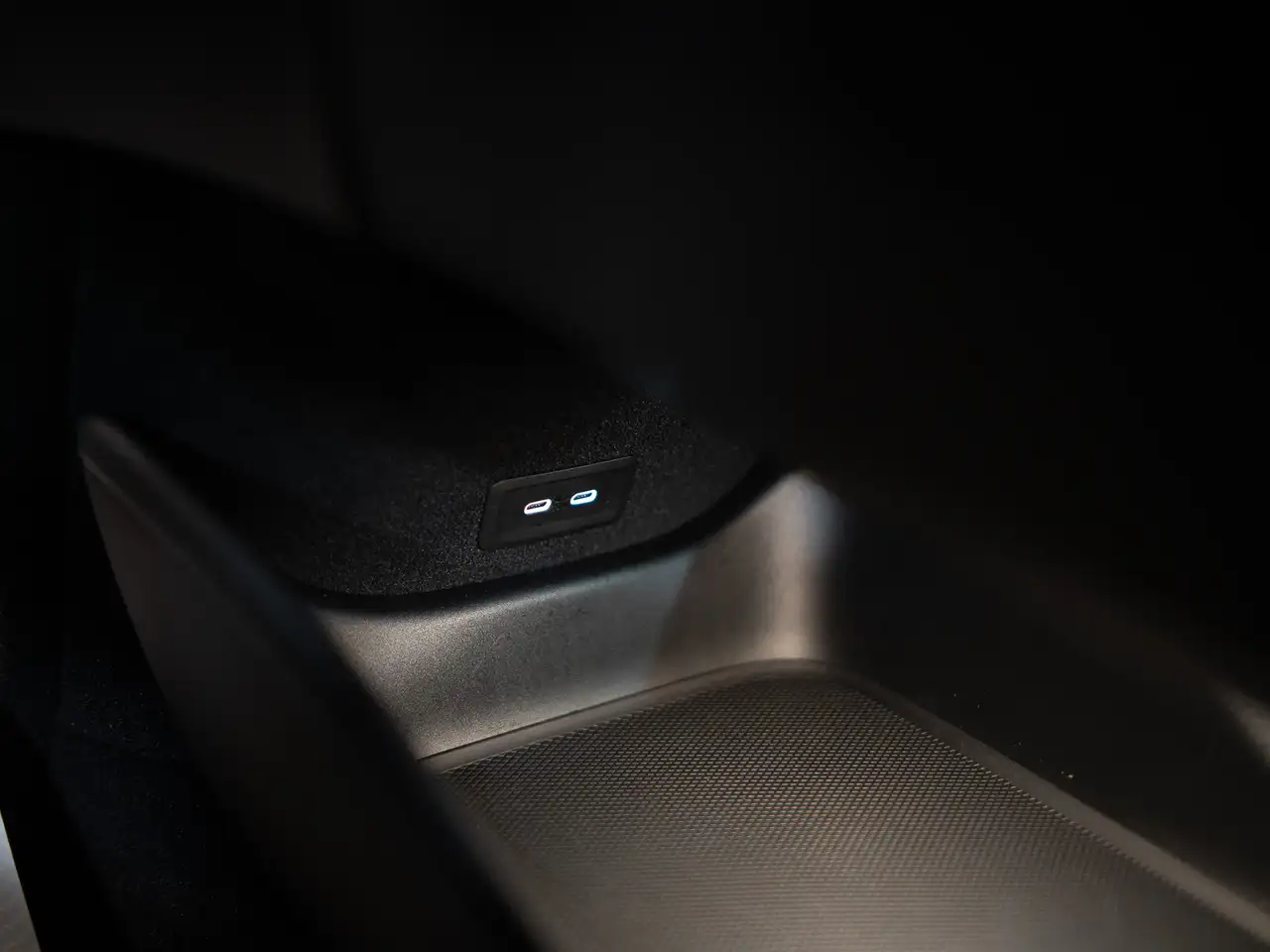 Mercedes-Benz EQE - Image 38