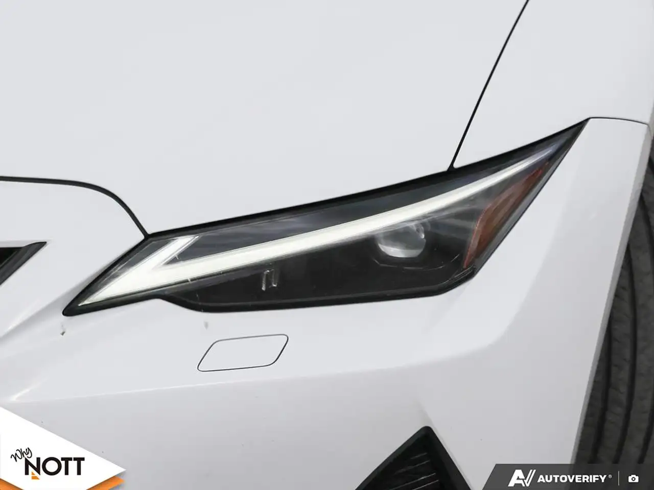 Lexus IS - Image 10