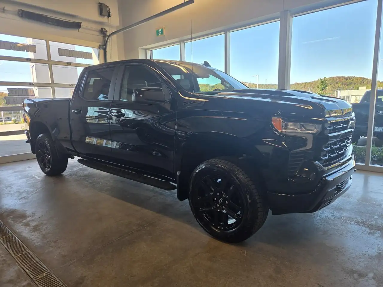 Chevrolet Silverado 1500 - Image 6