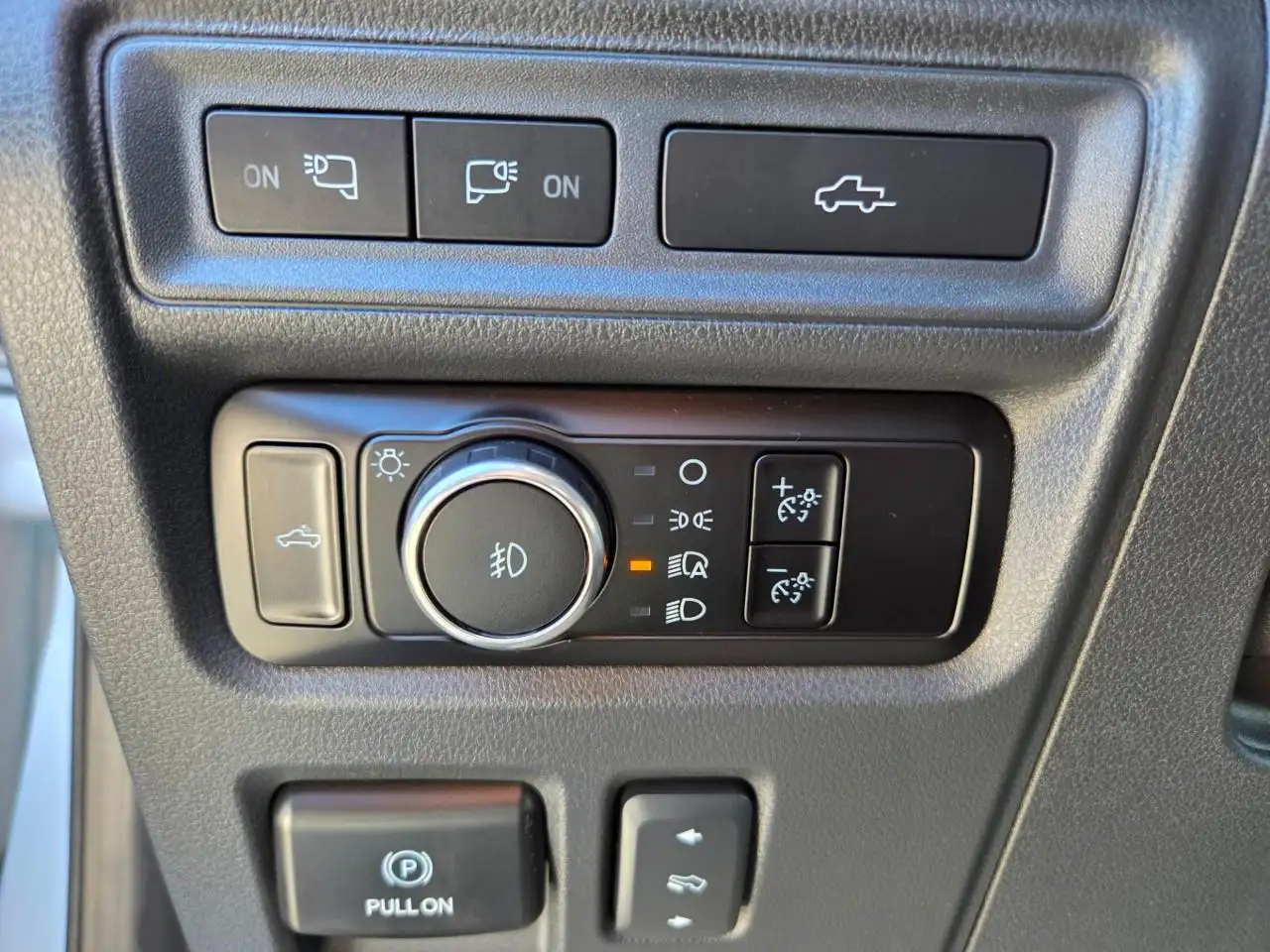 Ford F-150 - Image 17