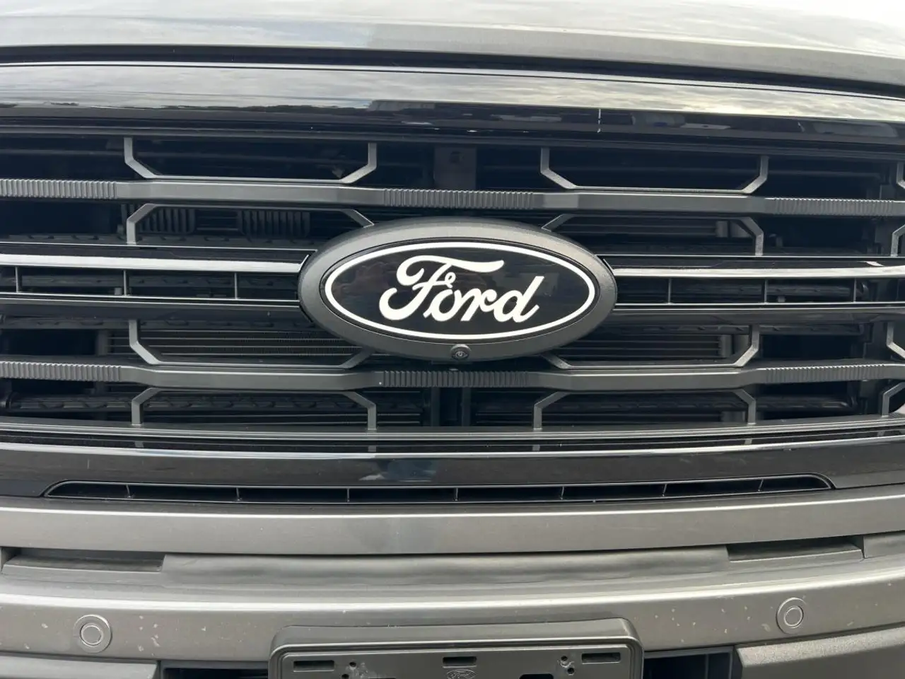 Ford F-150 - Image 21