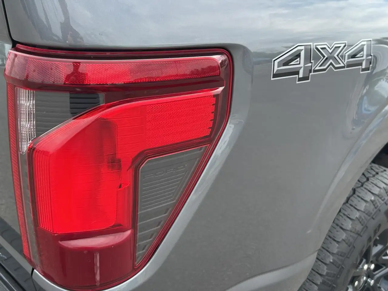Ford F-150 - Image 9