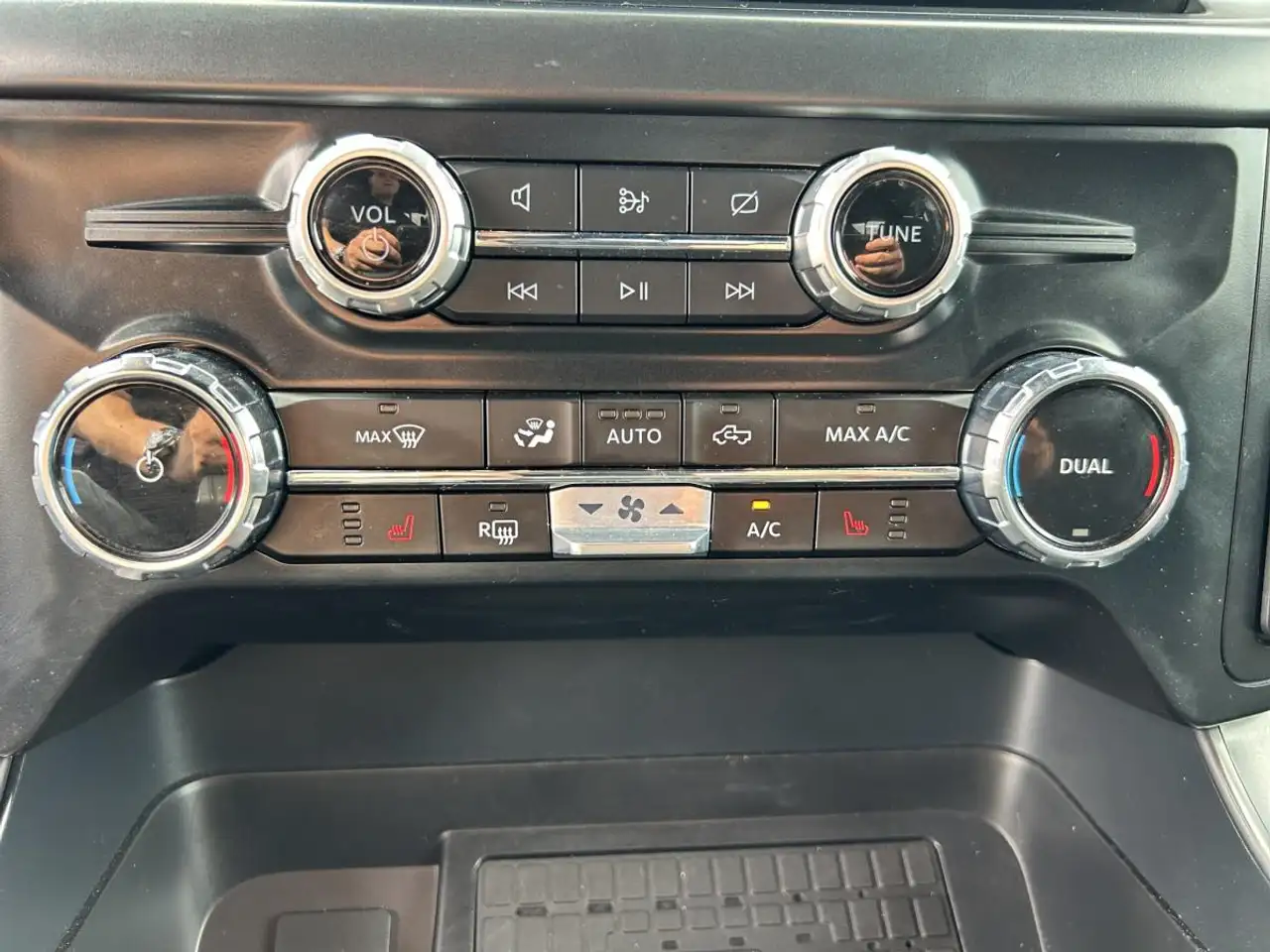 Ford F-150 - Image 44