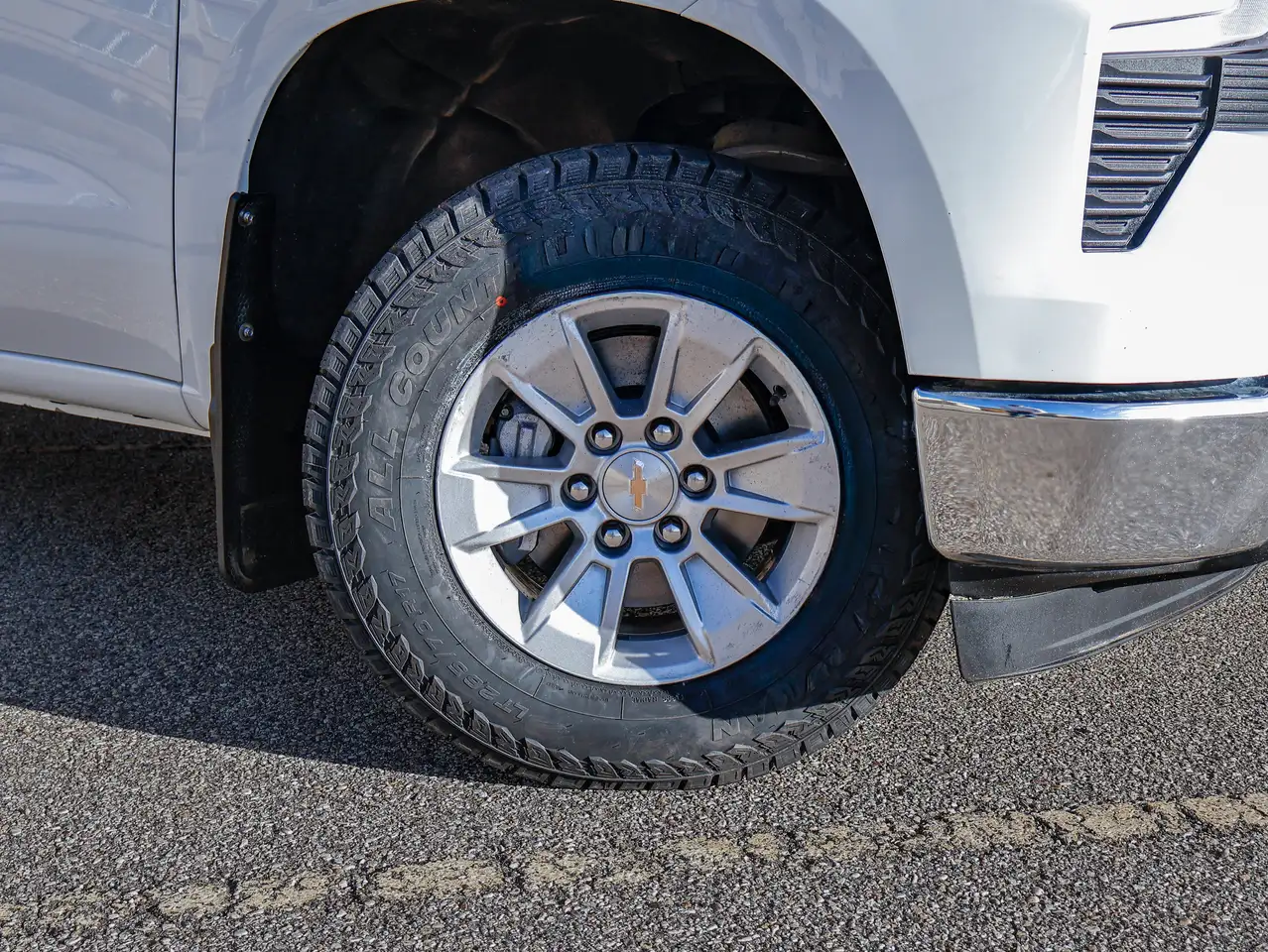 Chevrolet Silverado 1500 - Image 6