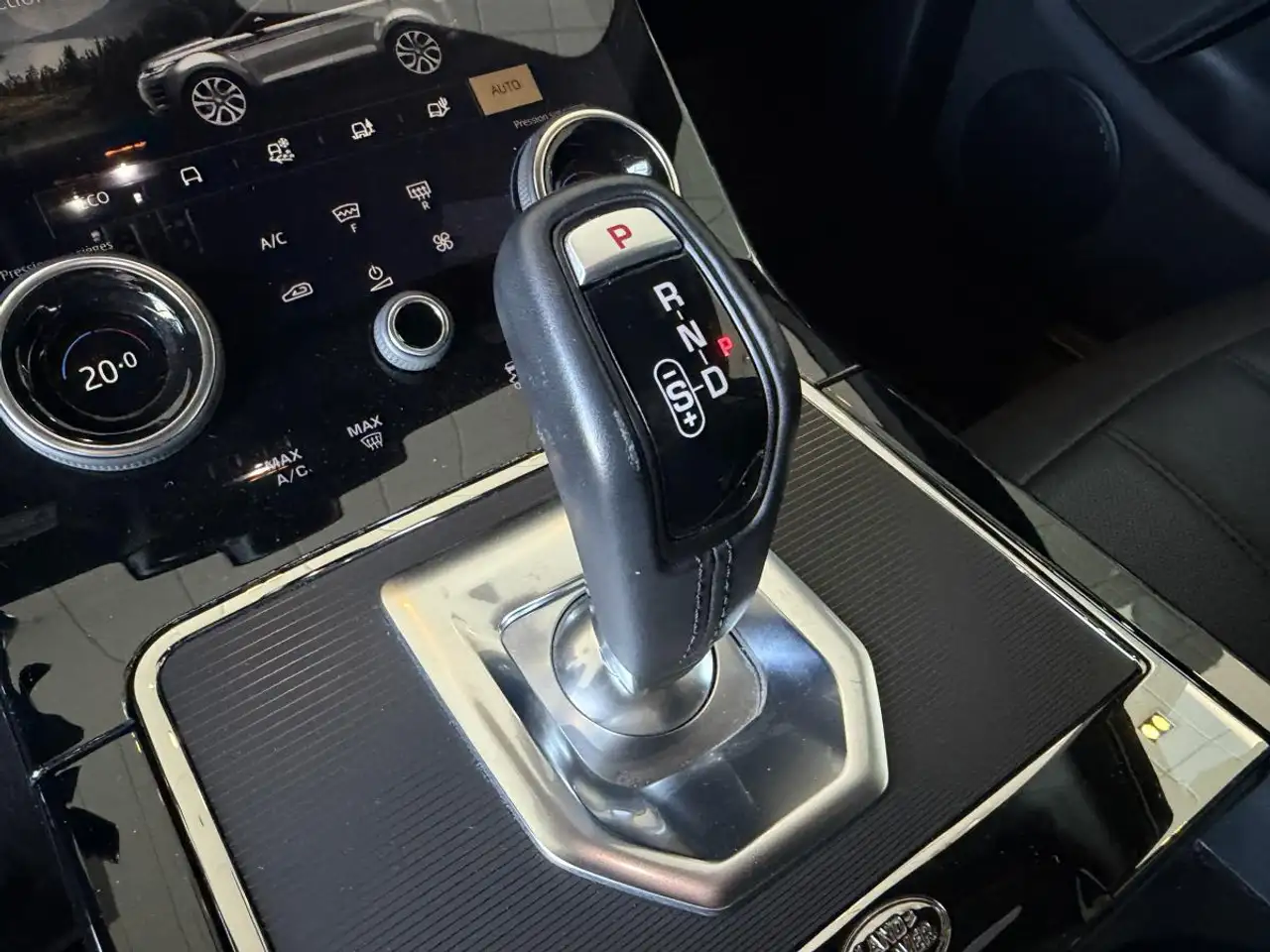 Land Rover Range Rover Evoque - Image 18