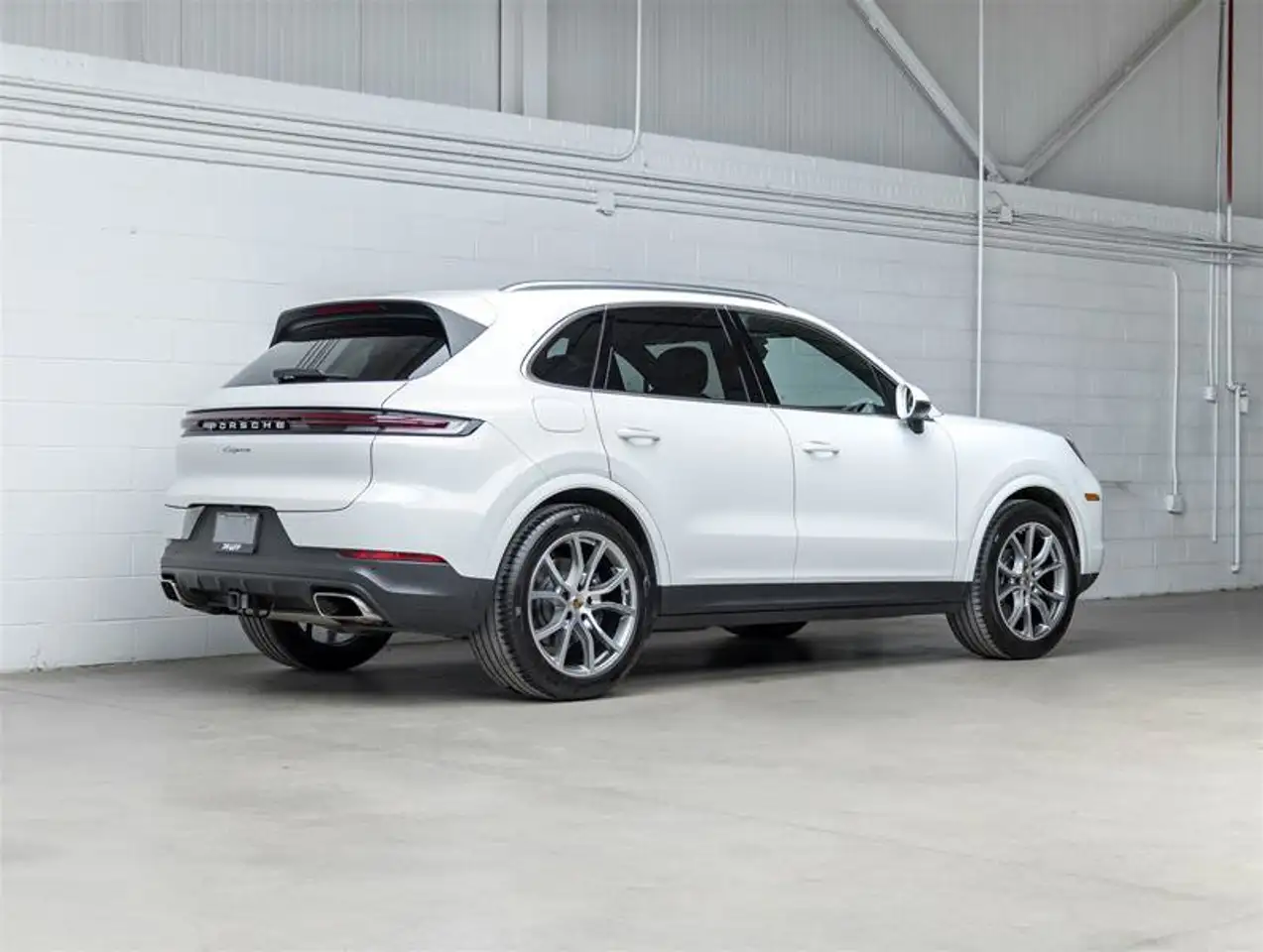 Porsche Cayenne - Image 13