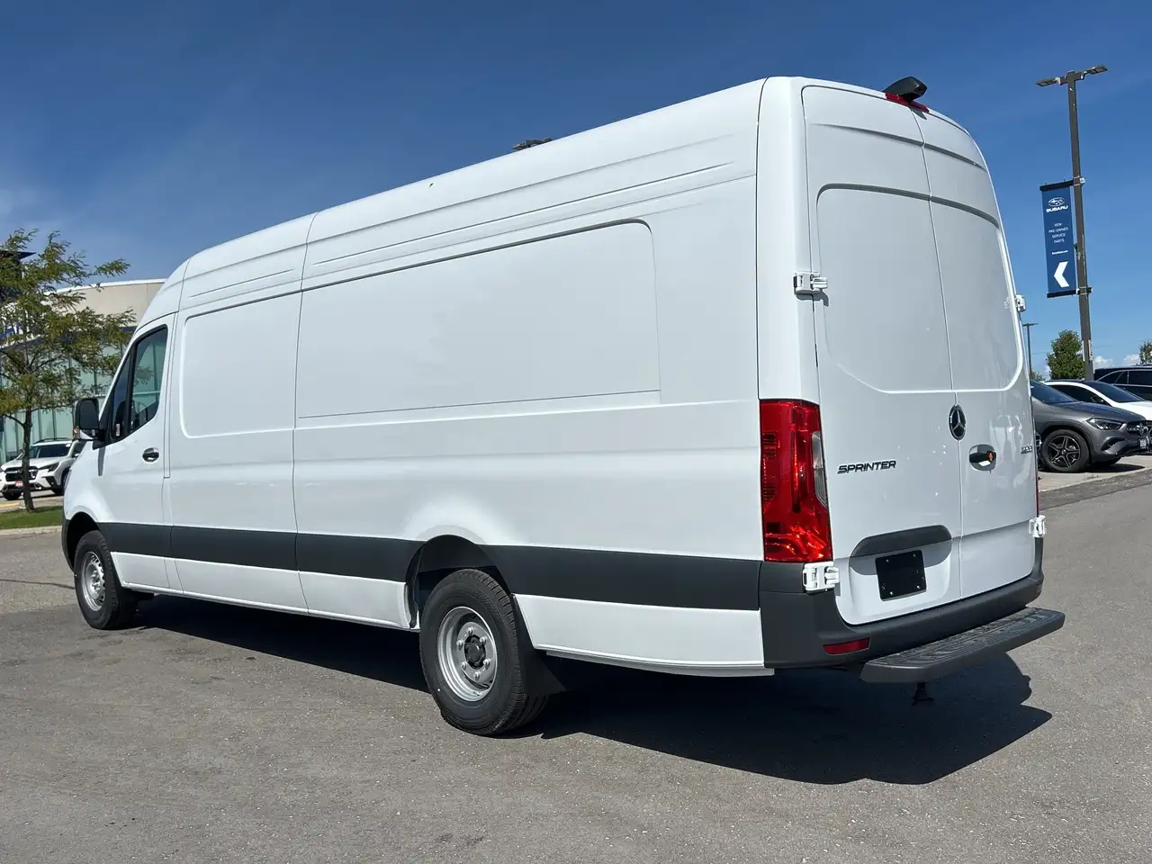 Mercedes-Benz Sprinter - Image 4