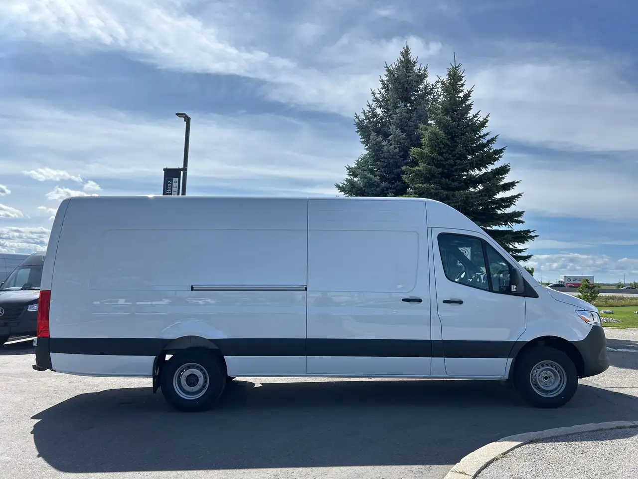 Mercedes-Benz Sprinter - Image 7