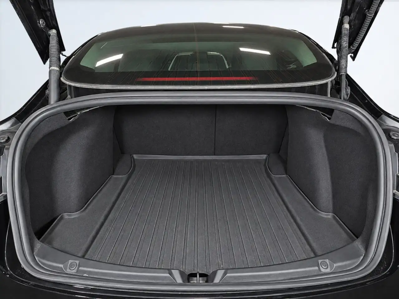 Tesla Model 3 - Image 20