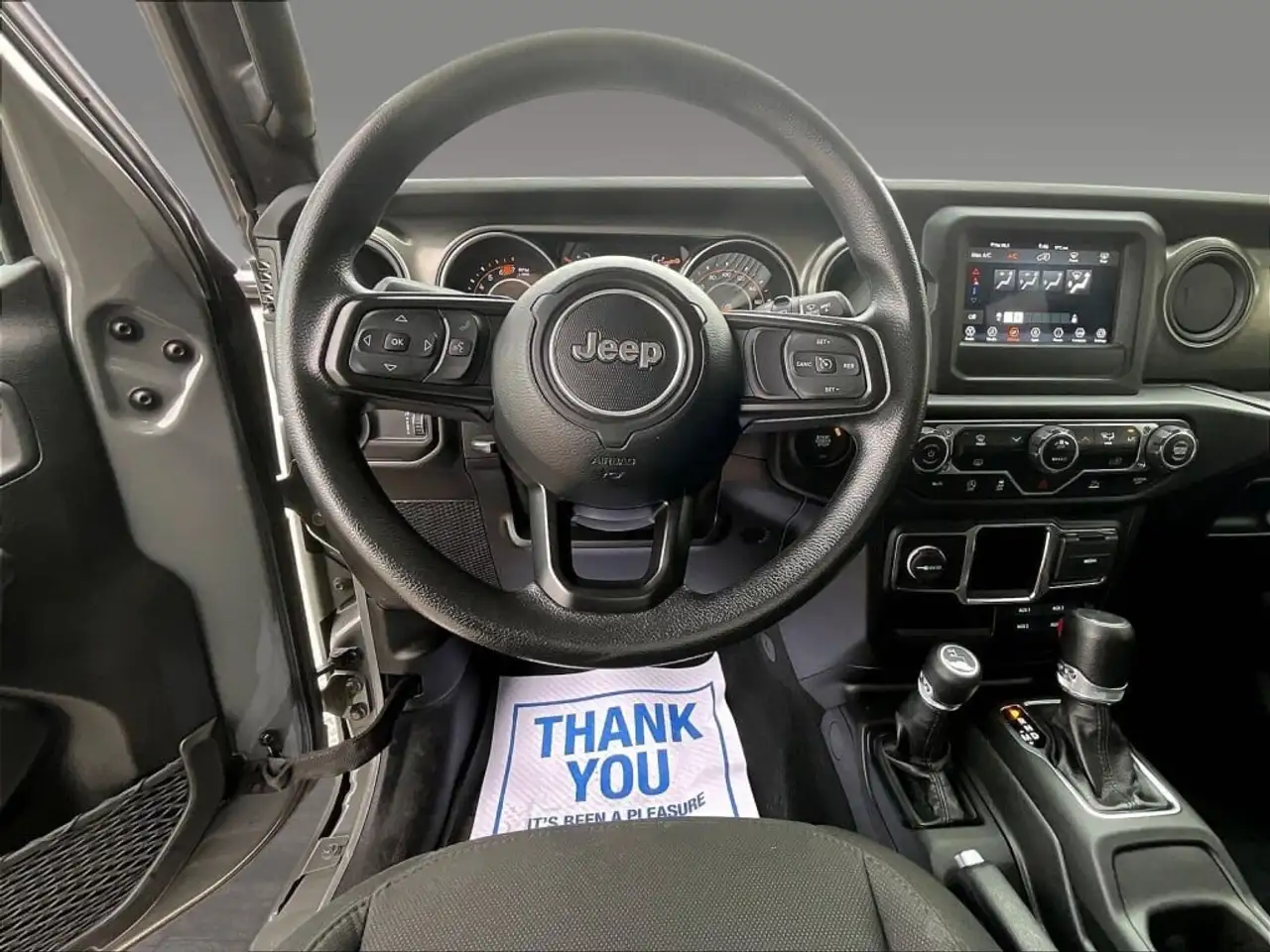 Jeep Wrangler - Image 10