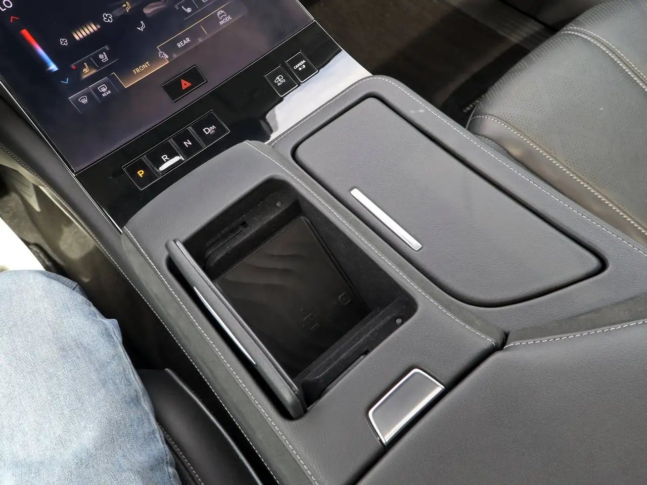 Infiniti QX80 - Image 34