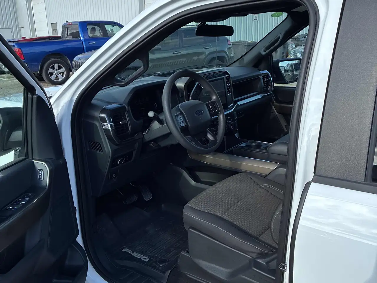 Ford F-150 - Image 7