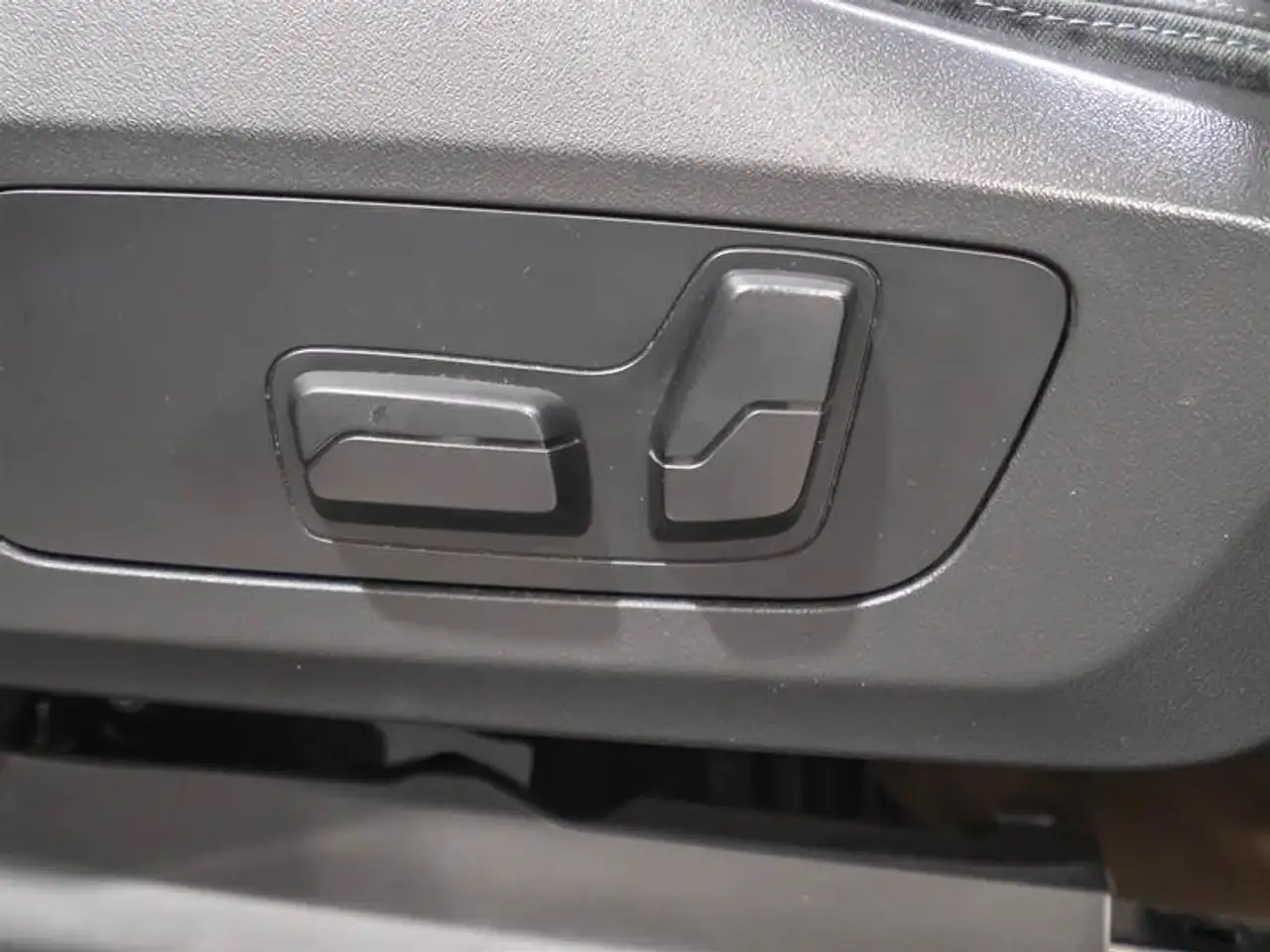 BMW X1 - Image 8