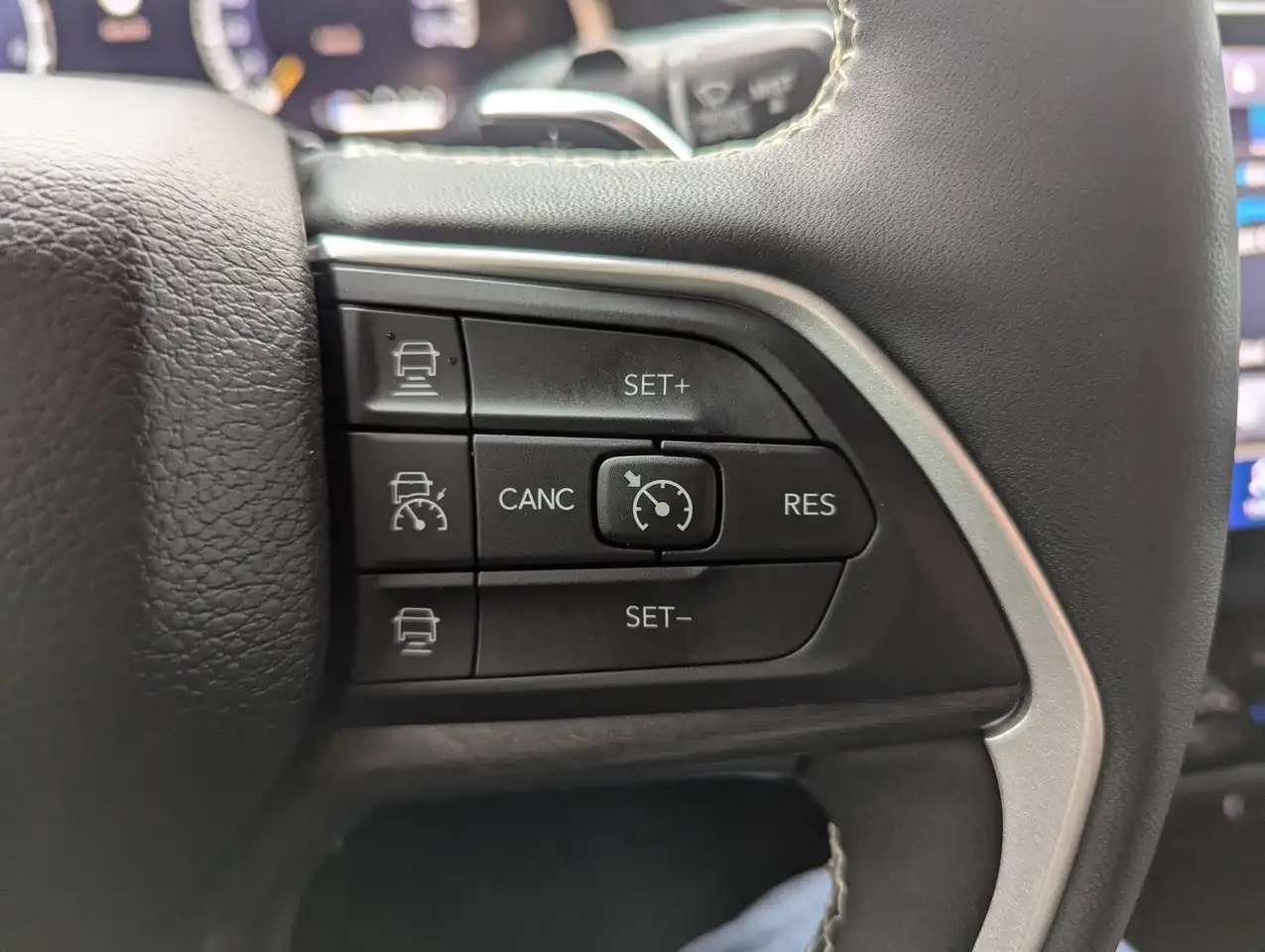 Jeep Grand Cherokee - Image 20