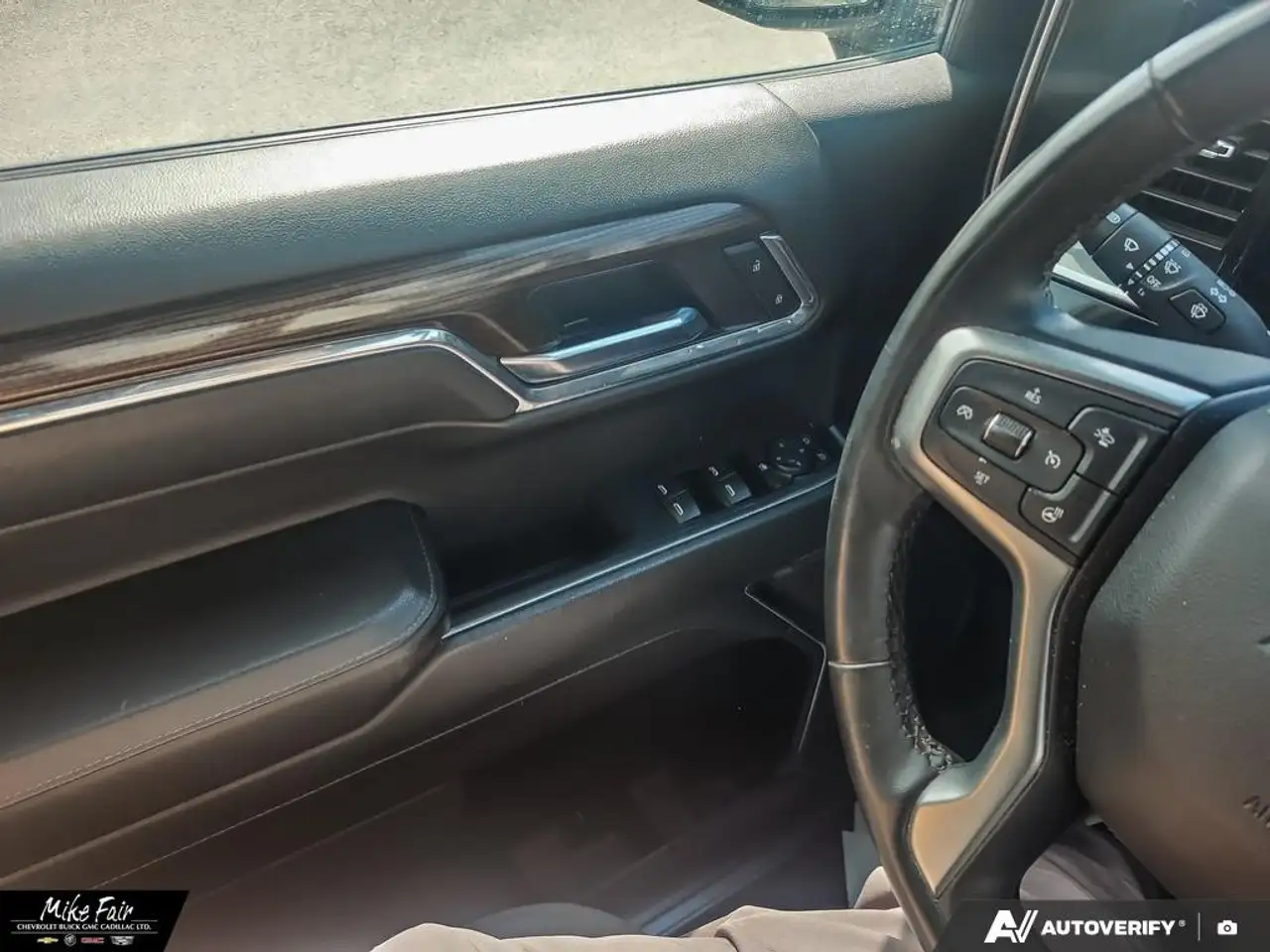 Chevrolet Silverado 1500 - Image 17