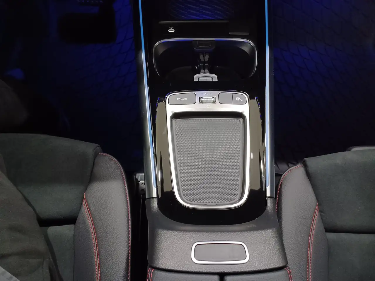Mercedes-Benz GLA - Image 13