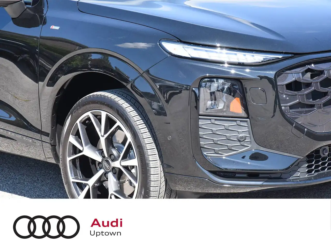 Audi Q3 - Image 2