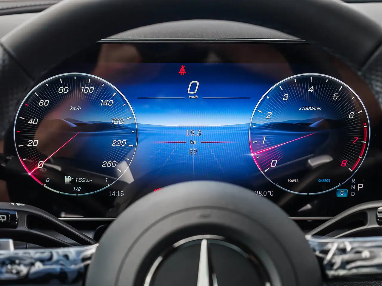 Mercedes-Benz GLC - Image 22