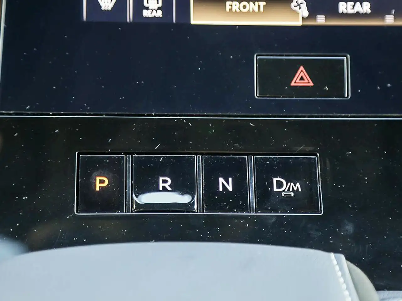 Infiniti QX80 - Image 23