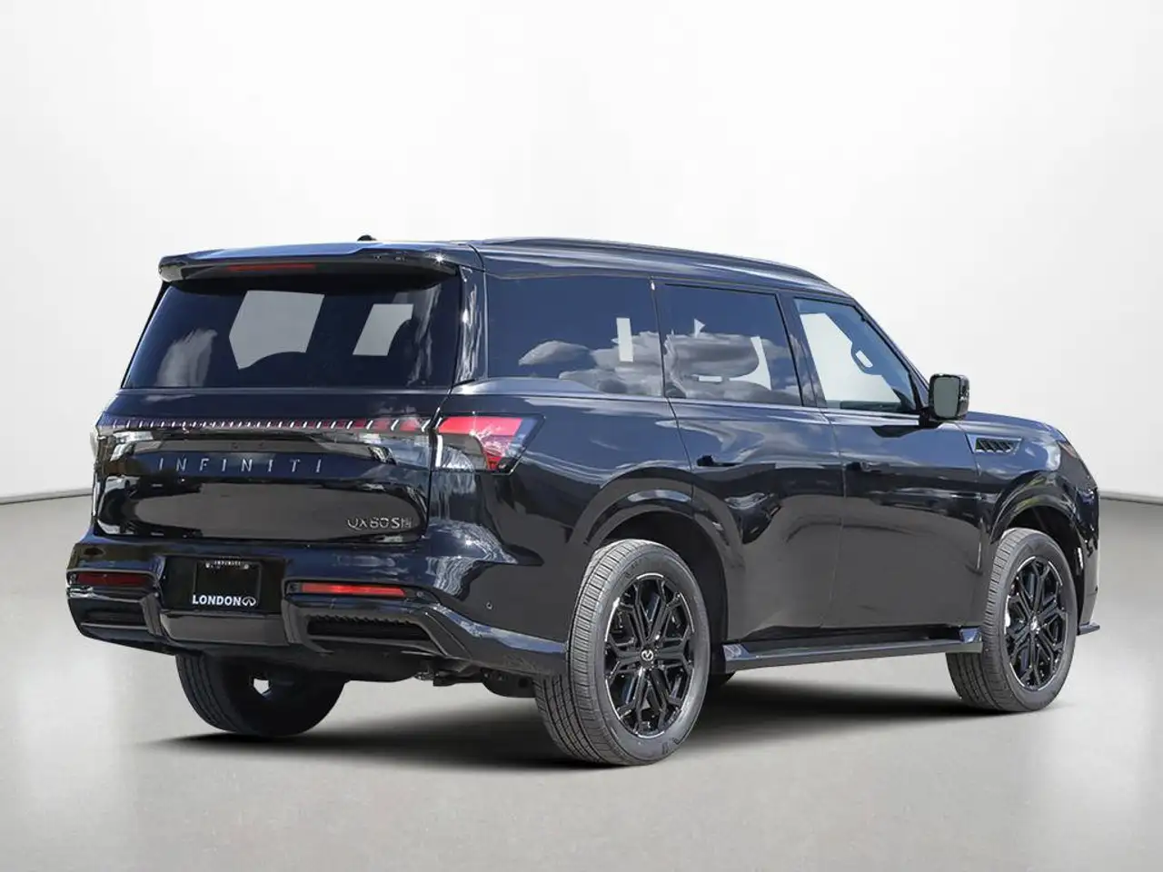 Infiniti QX80 - Image 4